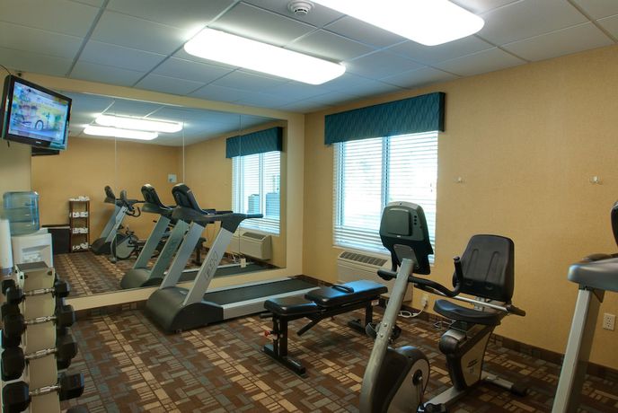 Imagen de los interiores del Hotel Holiday Inn Express and Suites Canyon. Foto 19