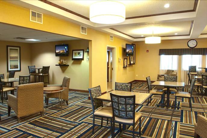 Imagen del bar/restaurante del Hotel Holiday Inn Express and Suites Canyon. Foto 2