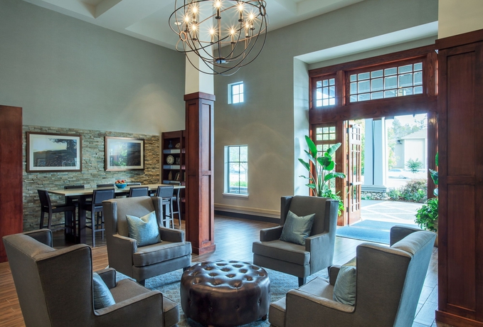 Imagen de los interiores del Hotel Holiday Inn Express and Suites Carpinteria, An Ihg. Foto 14