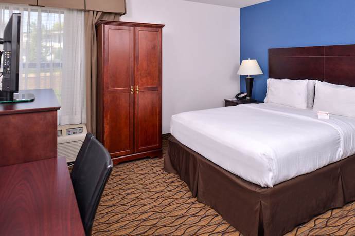 Imagen de la habitación del Hotel Holiday Inn Express and Suites Central Omaha, An Ihg. Foto 8