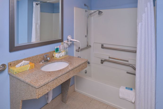 Imagen de la habitación del Hotel Holiday Inn Express and Suites Central Omaha, An Ihg. Foto 14