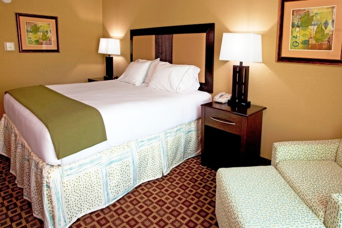 Imagen de la habitación del Hotel Holiday Inn Express and Suites Chaffee-jacksonville West, An Ihg. Foto 3
