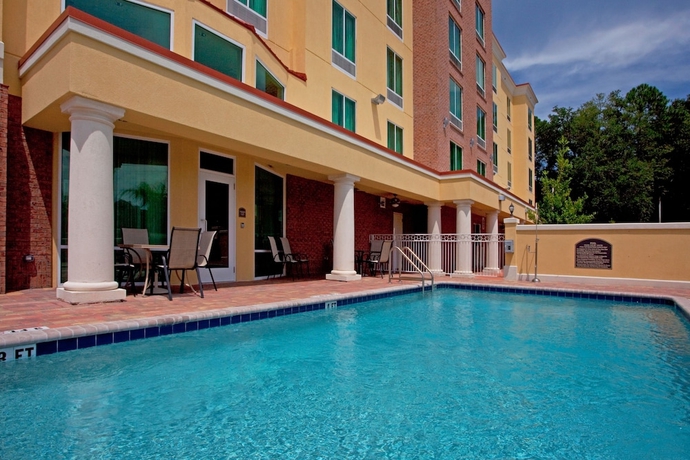 Imagen de la piscina del Hotel Holiday Inn Express and Suites Chaffee-jacksonville West, An Ihg. Foto 16