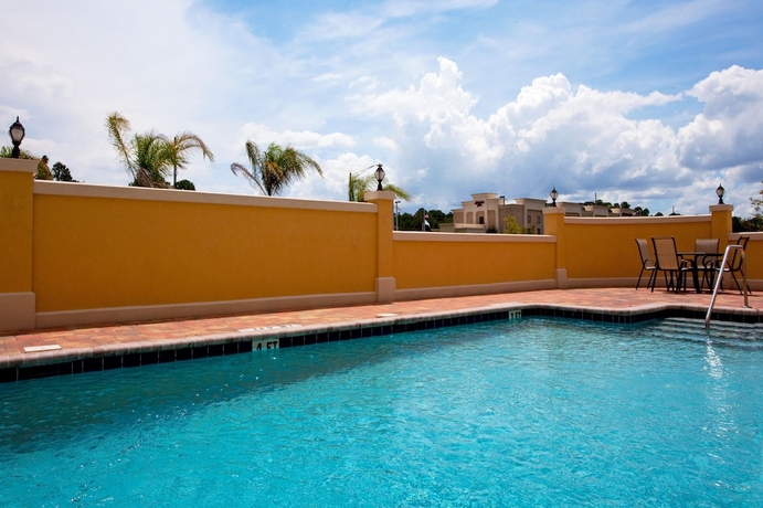 Imagen de la piscina del Hotel Holiday Inn Express and Suites Chaffee-jacksonville West, An Ihg. Foto 19