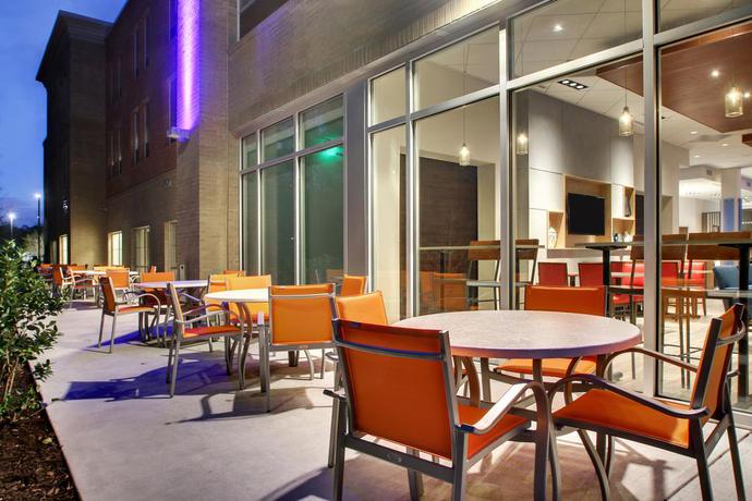 Imagen general del Hotel Holiday Inn Express and Suites Charleston NE Mt Pleasant US17. Foto 8