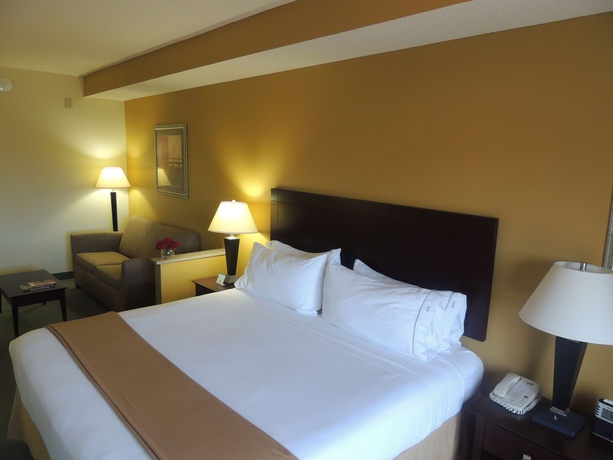 Imagen de la habitación del Hotel Holiday Inn Express and Suites Charlotte Arrowood, An Ihg. Foto 4