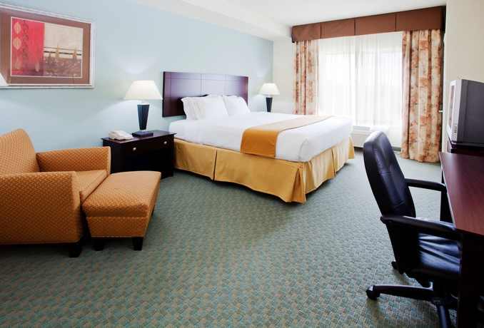 Imagen de la habitación del Hotel Holiday Inn Express and Suites Charlotte Arrowood, An Ihg. Foto 5