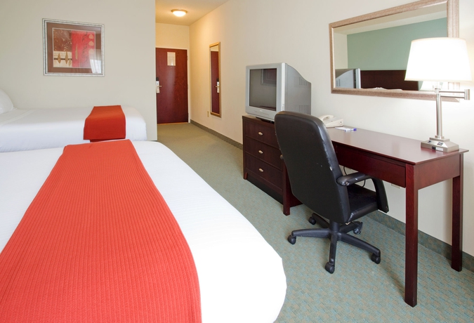 Imagen de la habitación del Hotel Holiday Inn Express and Suites Charlotte Arrowood, An Ihg. Foto 9