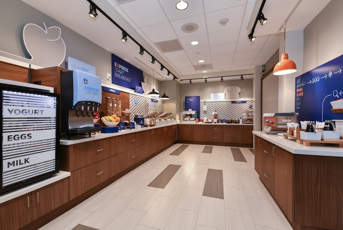 Imagen del bar/restaurante del Hotel Holiday Inn Express and Suites Charlotte - Ballantyne. Foto 2