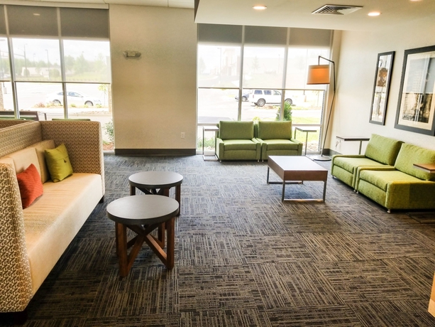 Imagen de los interiores del Hotel Holiday Inn Express and Suites Charlotte Ne - University Area. Foto 14