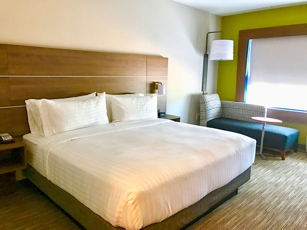 Imagen de la habitación del Hotel Holiday Inn Express and Suites Charlotte Ne - University Area. Foto 8