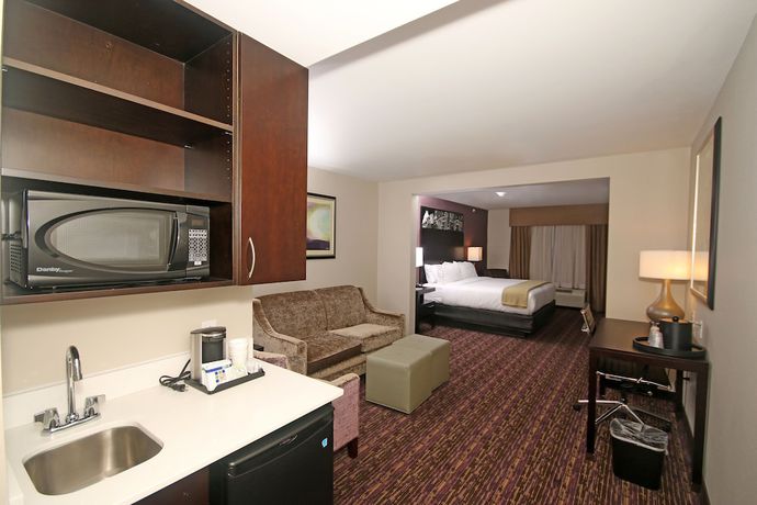 Imagen de la habitación del Hotel Holiday Inn Express and Suites Charlotte North, An Ihg. Foto 10