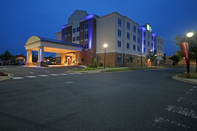 Imagen general del Hotel Holiday Inn Express and Suites Charlotte North, An Ihg. Foto 1