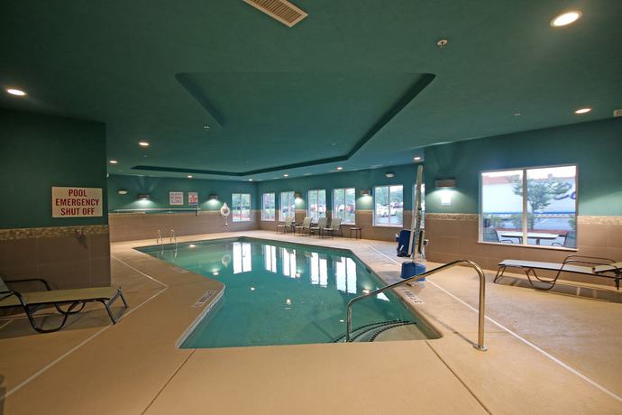 Imagen de la piscina del Hotel Holiday Inn Express and Suites Charlotte North, An Ihg. Foto 20