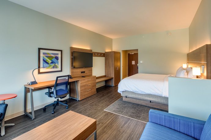 Imagen de la habitación del Hotel Holiday Inn Express and Suites Charlotte - South End, An Ihg. Foto 9
