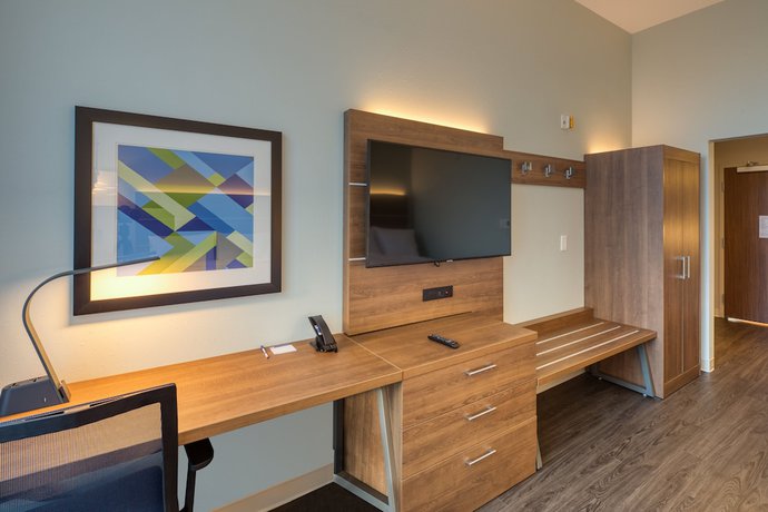 Imagen de la habitación del Hotel Holiday Inn Express and Suites Charlotte - South End, An Ihg. Foto 10