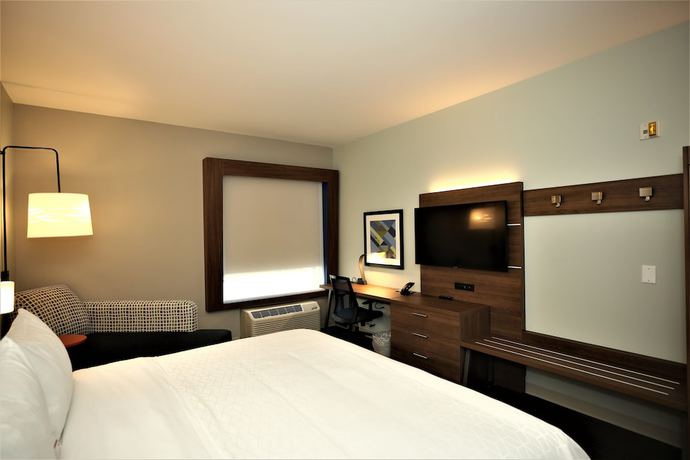 Imagen de la habitación del Hotel Holiday Inn Express and Suites Charlotte - South End, An Ihg. Foto 14