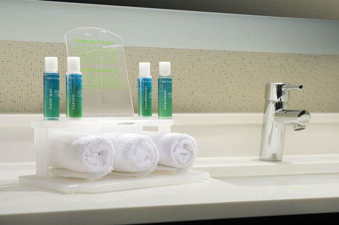 Imagen de la habitación del Hotel Holiday Inn Express and Suites Charlottesville - Ruckersville, An Ihg. Foto 3