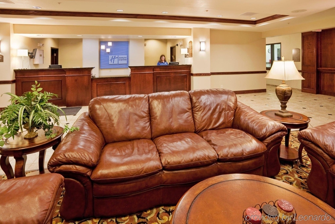 Imagen de los interiores del Hotel Holiday Inn Express and Suites Cherry, An Ihg. Foto 16