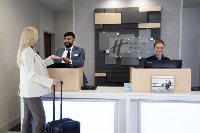 Imagen de los interiores del Hotel Holiday Inn Express and Suites Chester, an IHG. Foto 17