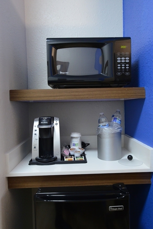 Imagen de la habitación del Hotel Holiday Inn Express and Suites Chicago North Shore - Niles,. Foto 6
