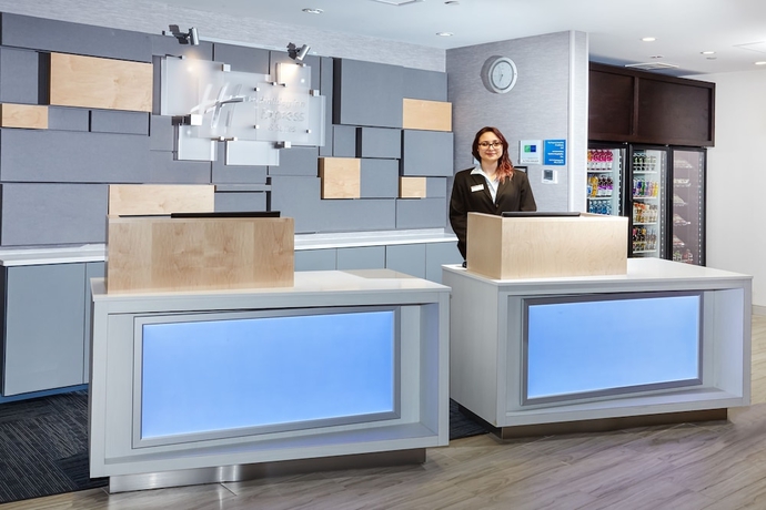 Imagen de los interiores del Hotel Holiday Inn Express and Suites Chicago North Shore - Niles,. Foto 15