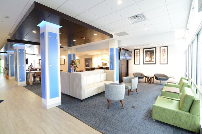 Imagen de los interiores del Hotel Holiday Inn Express and Suites Chicago North Shore - Niles,. Foto 17