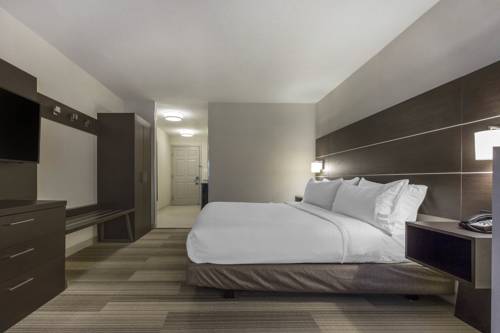 Imagen de la habitación del Hotel Holiday Inn Express and Suites Chicago West - St Charles, An Ihg. Foto 3