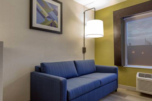 Imagen de la habitación del Hotel Holiday Inn Express and Suites Chicago West - St Charles, An Ihg. Foto 4