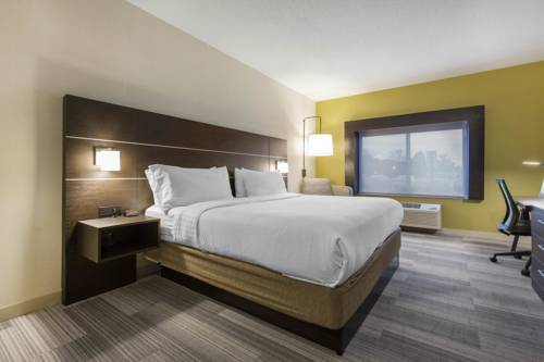 Imagen de la habitación del Hotel Holiday Inn Express and Suites Chicago West - St Charles, An Ihg. Foto 8