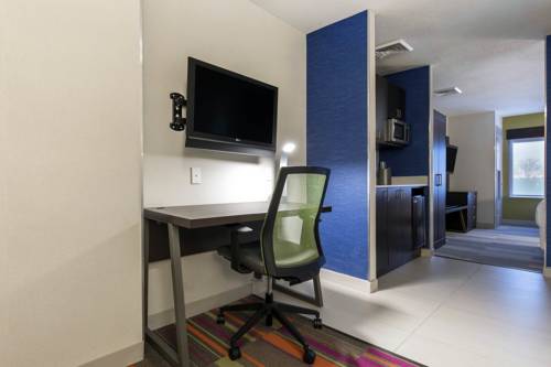 Imagen de la habitación del Hotel Holiday Inn Express and Suites Chicago West - St Charles, An Ihg. Foto 12