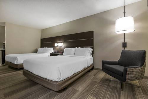 Imagen de la habitación del Hotel Holiday Inn Express and Suites Chicago West - St Charles, An Ihg. Foto 14