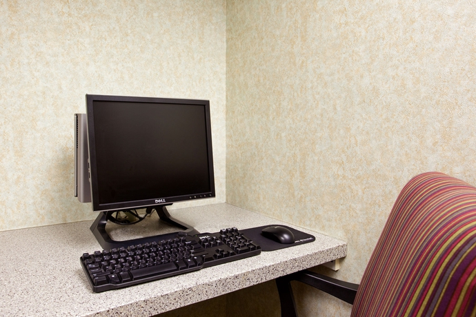 Imagen de los interiores del Hotel Holiday Inn Express and Suites Chicago-midway Airport, An Ihg. Foto 10