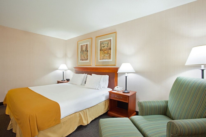 Imagen de la habitación del Hotel Holiday Inn Express and Suites Chicago-midway Airport, An Ihg. Foto 7
