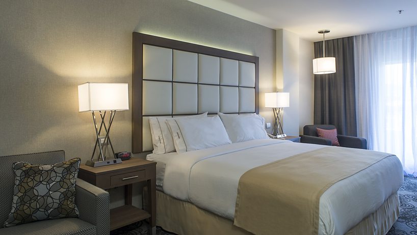 Imagen de la habitación del Hotel Holiday Inn Express and Suites Chihuahua Juventud, An Ihg. Foto 8
