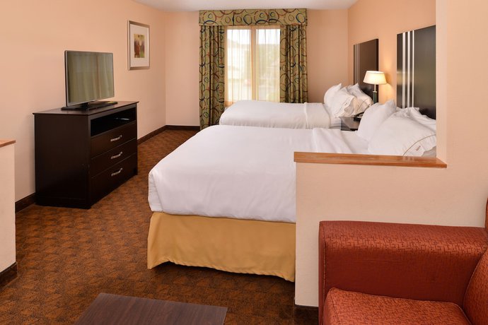 Imagen de la habitación del Hotel Holiday Inn Express and Suites Cincinnati-blue Ash, An Ihg. Foto 8