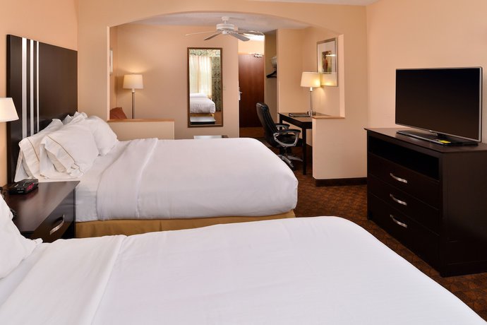Imagen de la habitación del Hotel Holiday Inn Express and Suites Cincinnati-blue Ash, An Ihg. Foto 11