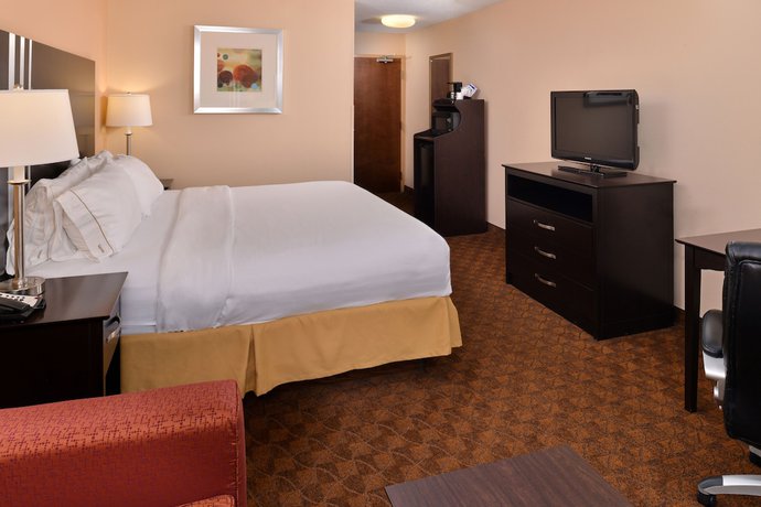Imagen de la habitación del Hotel Holiday Inn Express and Suites Cincinnati-blue Ash, An Ihg. Foto 12