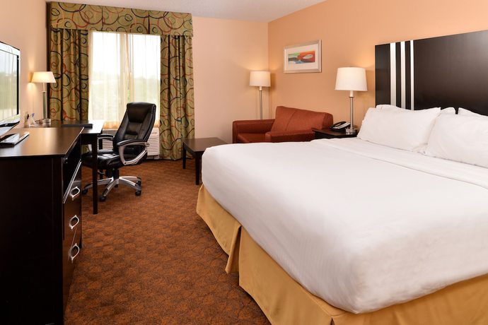 Imagen de la habitación del Hotel Holiday Inn Express and Suites Cincinnati-blue Ash, An Ihg. Foto 17