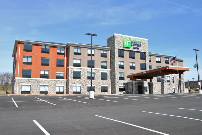 Imagen general del Hotel Holiday Inn Express and Suites Clarion, An Ihg. Foto 1