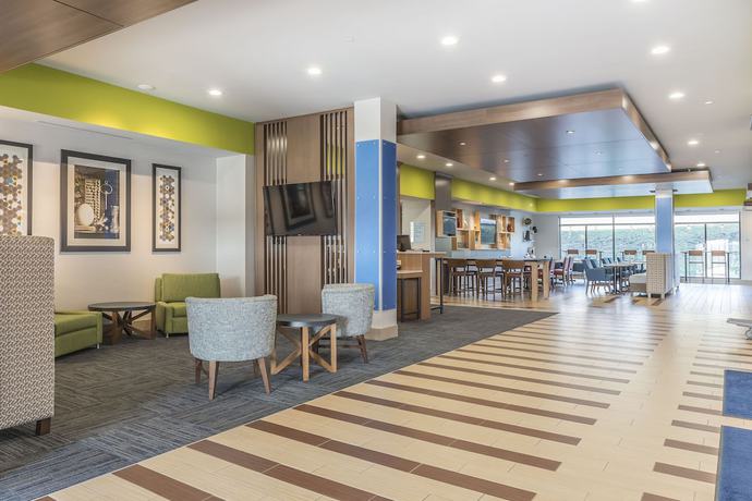 Imagen de los interiores del Hotel Holiday Inn Express and Suites Clarion, An Ihg. Foto 20