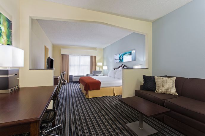Imagen de la habitación del Hotel Holiday Inn Express and Suites Clearwater North-Dunedin by IHG. Foto 9