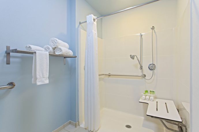 Imagen de la habitación del Hotel Holiday Inn Express and Suites Clearwater North-Dunedin by IHG. Foto 10