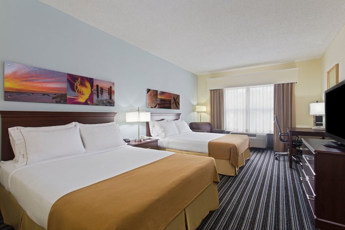 Imagen de la habitación del Hotel Holiday Inn Express and Suites Clearwater North-Dunedin by IHG. Foto 11