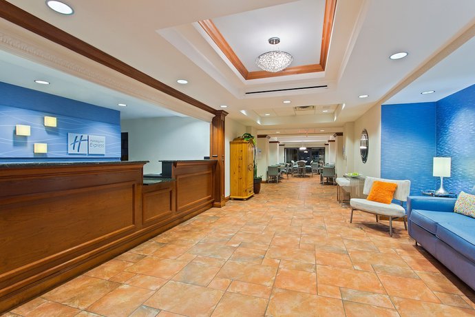 Imagen de los interiores del Hotel Holiday Inn Express and Suites Clearwater North-Dunedin by IHG. Foto 17