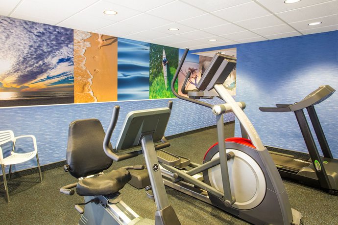 Imagen de los interiores del Hotel Holiday Inn Express and Suites Clearwater North-Dunedin by IHG. Foto 18
