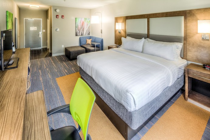 Imagen de la habitación del Hotel Holiday Inn Express and Suites Cleveland West - Westlake, An Ihg. Foto 7