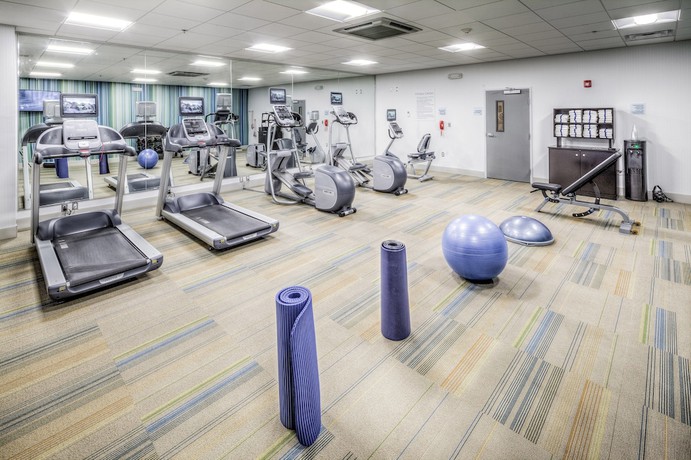 Imagen de los interiores del Hotel Holiday Inn Express and Suites Cleveland West - Westlake, An Ihg. Foto 17