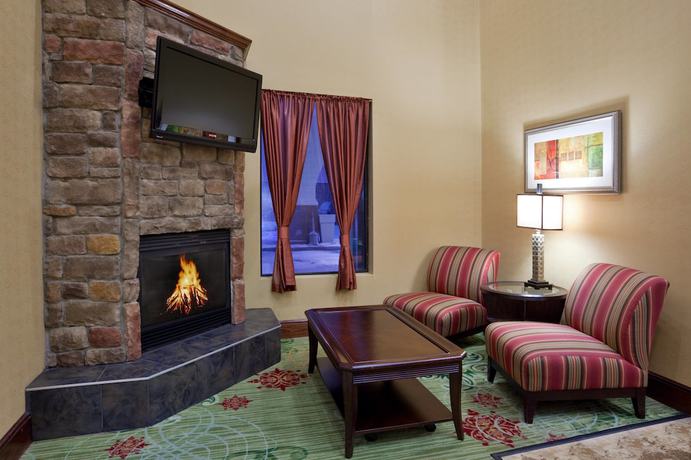 Imagen general del Hotel Holiday Inn Express and Suites Cleveland-Streetsboro, an IHG. Foto 1