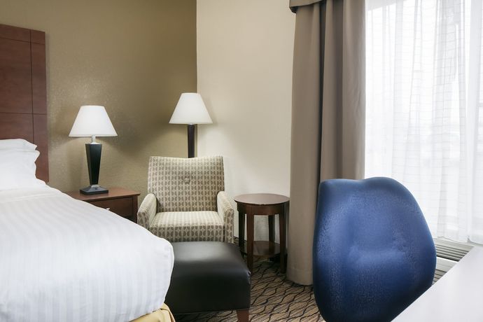 Imagen de la habitación del Hotel Holiday Inn Express and Suites Clinton, An Ihg. Foto 7